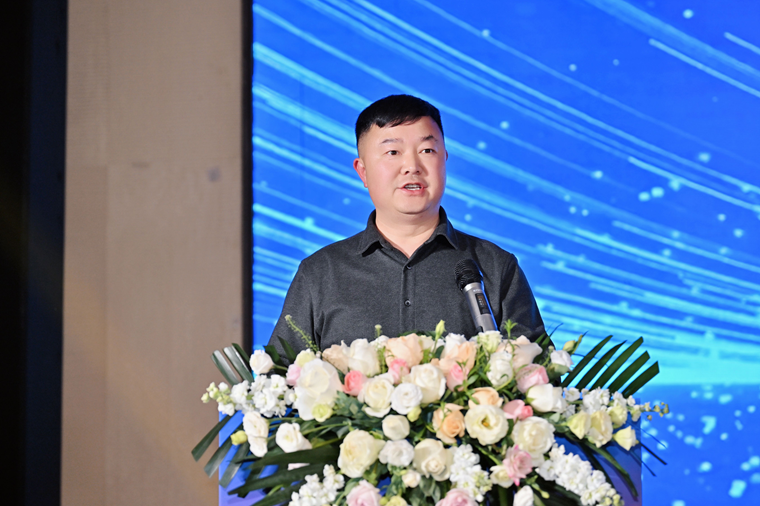 芊村道汇报展播——2025年终谋划事情聚会